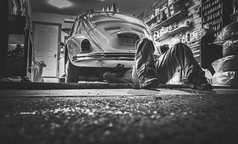 what checks should you perform weekly on your vehicle